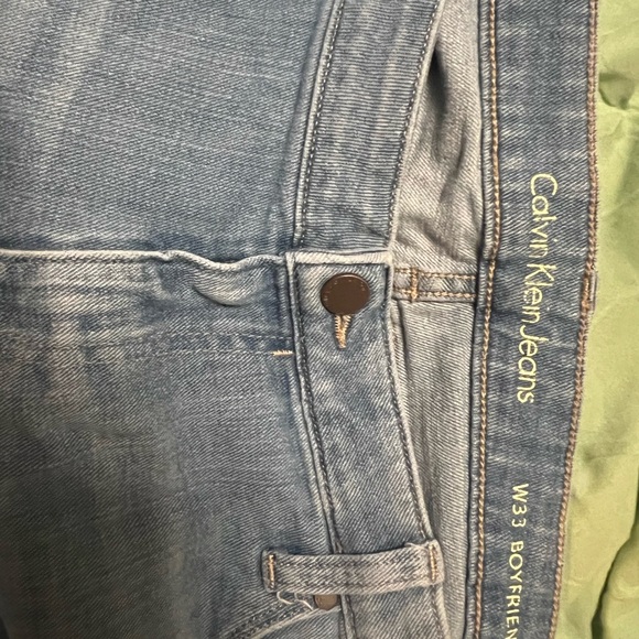 Calvin Klein - Picture 1 of 4